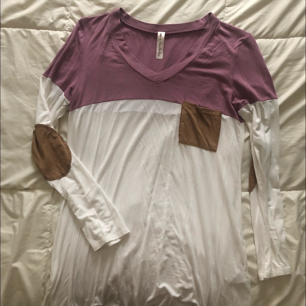 🌟2/$10🌟 Pink and White Colorblock Pocket Top